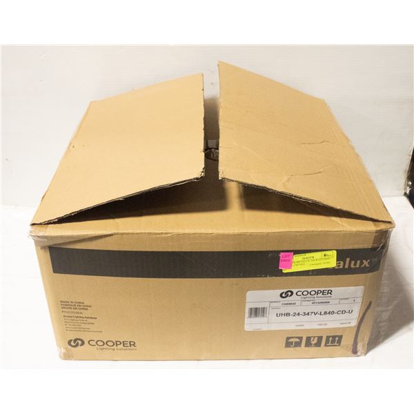 COOPER METALUX 200 WATT BAY LIGHT UNUSED