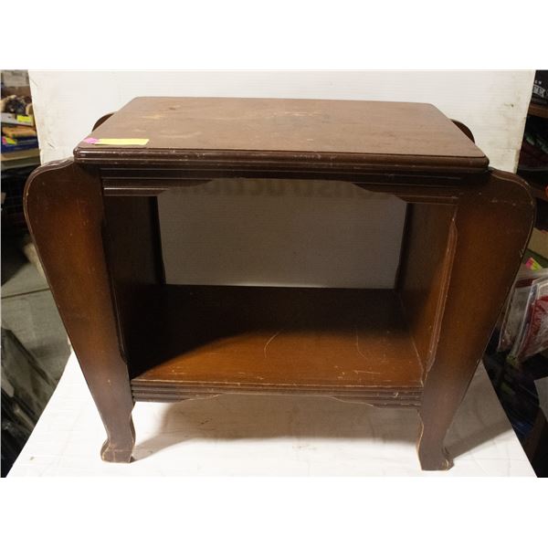 VINTAGE WOOD END TABLE