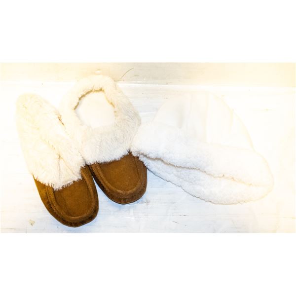 NEW LADIES (L) SLIPPERS AND TOQUE