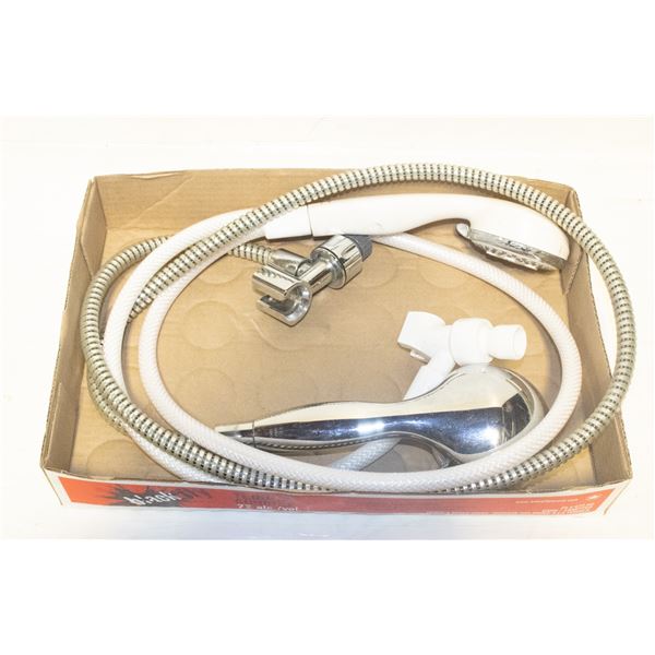 2 SHOWER HOSE AND NOSELS