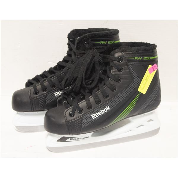 REEBOK SZ 8 MENS HOCKEY SKATES