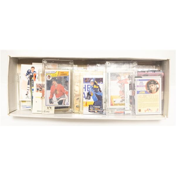 BOX WITH ASSORTED SPORTS CARDS LARGE