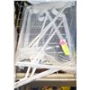 Image 1 : BAG OF 6 CLOSET SHELF SUPPORTS