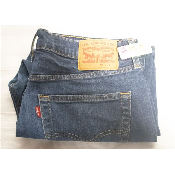 LEVIS 514 MENS 34/32 BLUE JEANS