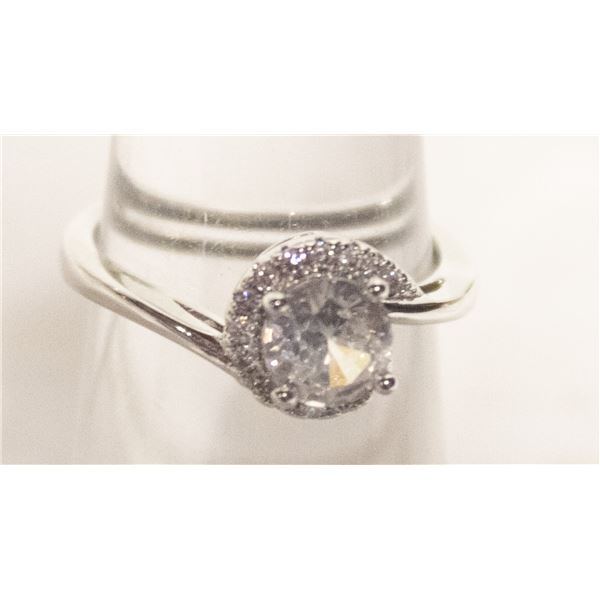 1.5 CARAT MOSSANITE RING SIZE 6