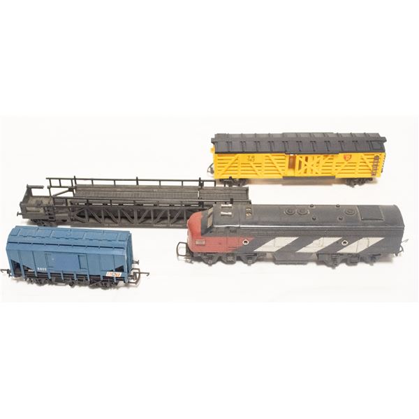 TRI-ANG OO/HO #4008 F3 DIESEL ENGINE, GRAIN