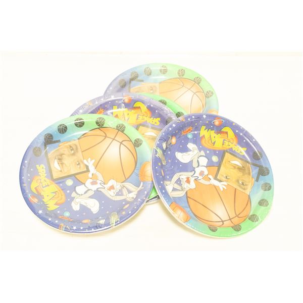 NEW VINTAGE SPACE JAM WITH MICHAEL