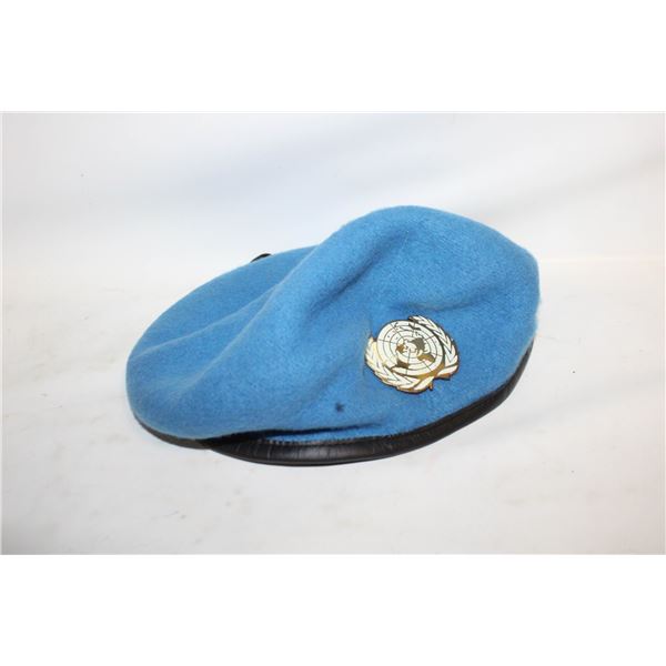 UN BLUE BERET WITH CAP BADGE SIZE 7 5/8