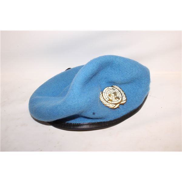 UN BLUE BERET WITH CAP BADGE SIZE 6 7/8