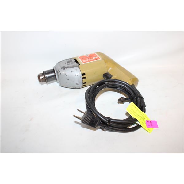 BLACK & DECKER 3/8" DRILL NO.7104-04 *WORKING*