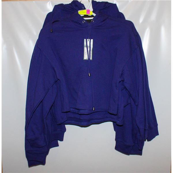 LOT OF 7 NEW WITH TAGS WOMANS CROPPED