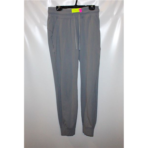 LULULEMON WOMANS SIZE 8 PANTS