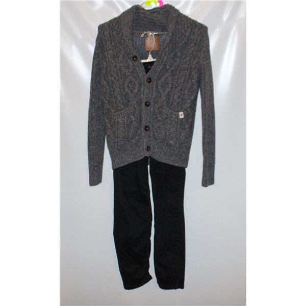 CALVIN KLEIN WOMANS SIZE 6 BLACK JEANS WITH