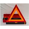 Image 1 : EMERGENCY ROADSIDE TRIANGLE SET