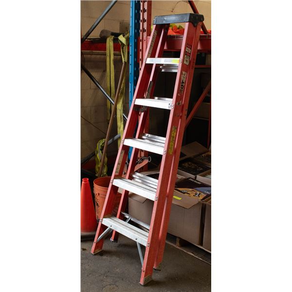 6' A FRAME LADDER