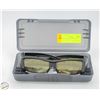 Image 1 : TOSHIBA REAL O 3D GLASSES W/CORD+CASE