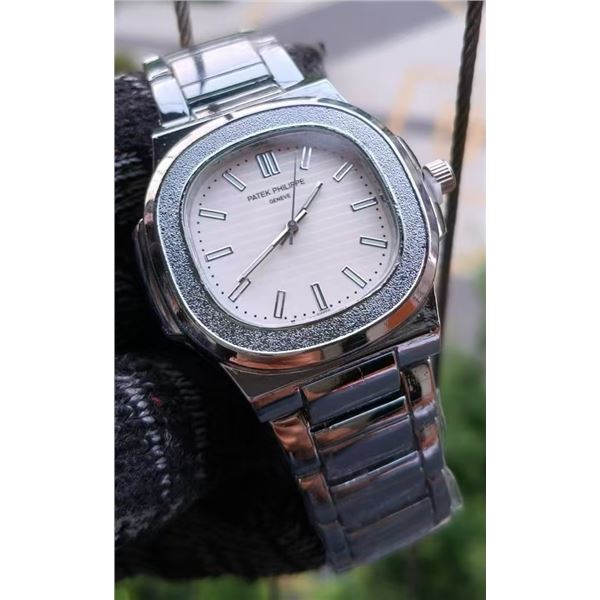 NEW REPLICA PATEK PHILIPPE QUARTZ WATCH