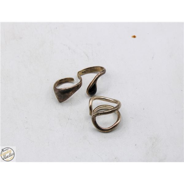 14.0 GRAM TOTAL PAIR OF 925 SILVER RINGS – ESTATE