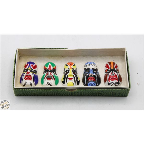 VTG SET OF MINIATURE CHINESE PEKING OPERA MASKS