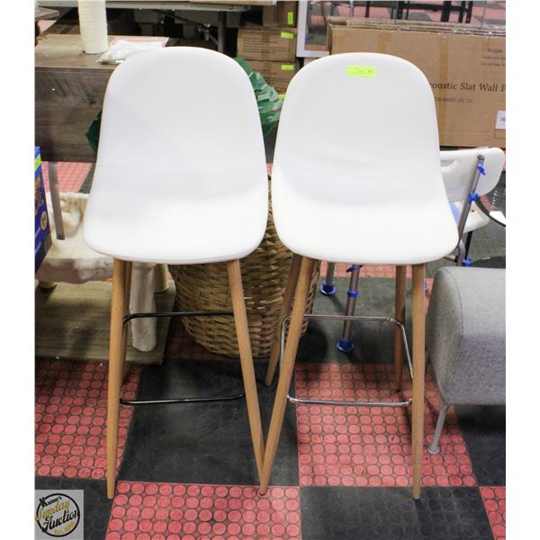 QTY 2 WHITE CUSHIONED BAR STOOLS - 41" X 16" X 1