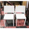 Image 1 : 2 WHITE METAL TABLE CHAIRS