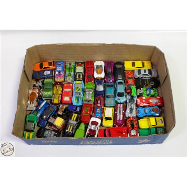 LARGE LOT OF VINTAGE HOTWEELS, MATCHBOX & MORE