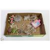 Image 1 : LOT OF CHANDELIERS & MORE CHRISTMAS TREE