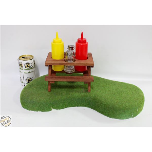 PICNIC TABLE CONDIMENTS SET "ON THE GREEN"