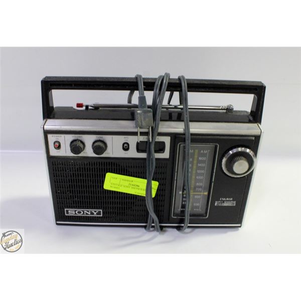 VINTAGE SONY AM FM RADIO, WORKS