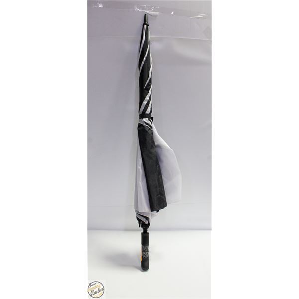 LARGE BLACK AND WHITE UMBRELLA