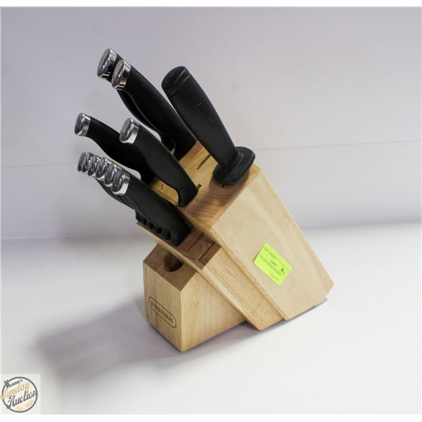 KNIFE SET (MISSING ONE KNIFE)