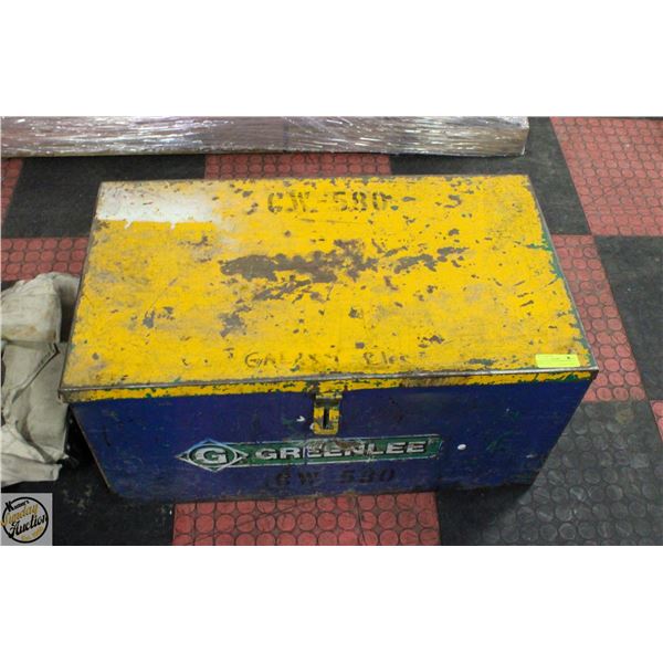 HYDRAULIC PIPE BENDER WITH METAL CHEST