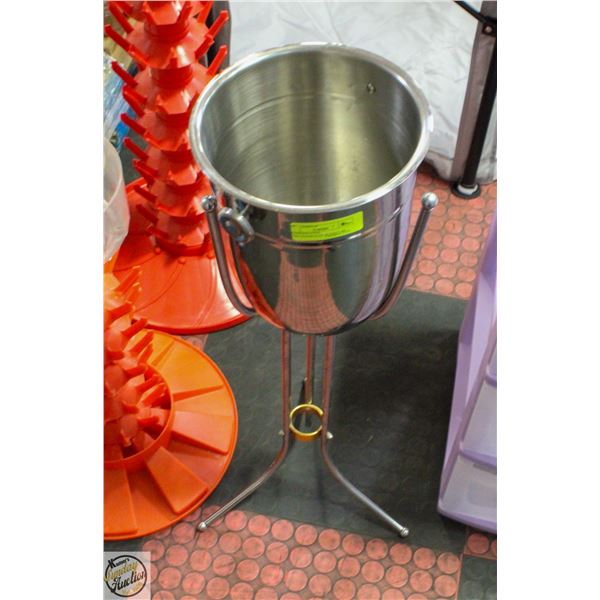 STAINLESS STEEL WINE/CHAMPAGNE BUCKET ON STAND