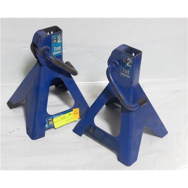 PAIR OF JACK STANDS