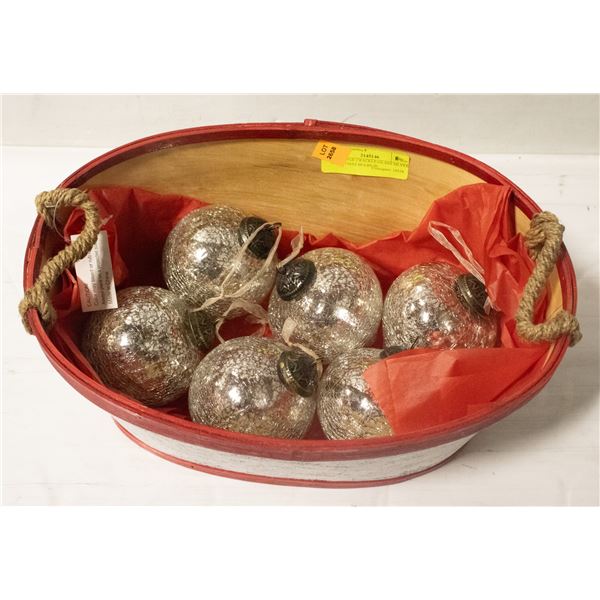 6 VINTAGE CRACKLE-GLASS SILVER CHRISTMAS BULBS IN