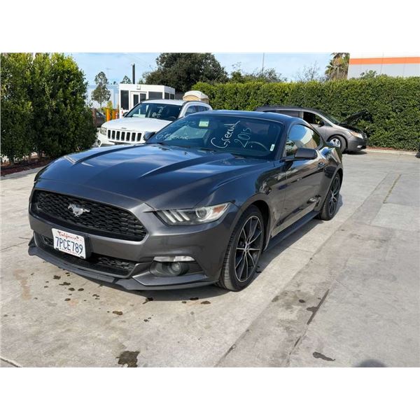 FORD  MUSTANG 2015 O/S TITLE 2 DAYS