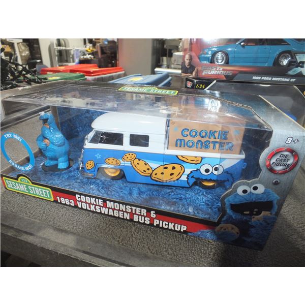 Jada Sesame Street Cookie Monster & 1963 Volkswagen Pickup