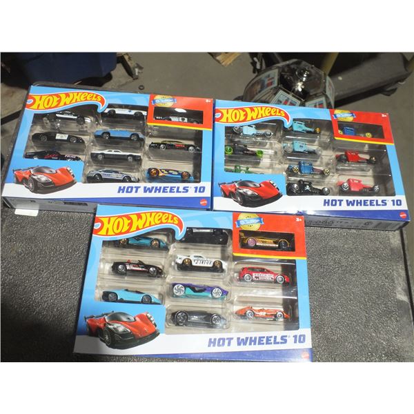 30 Assorted Hot Wheels Cars