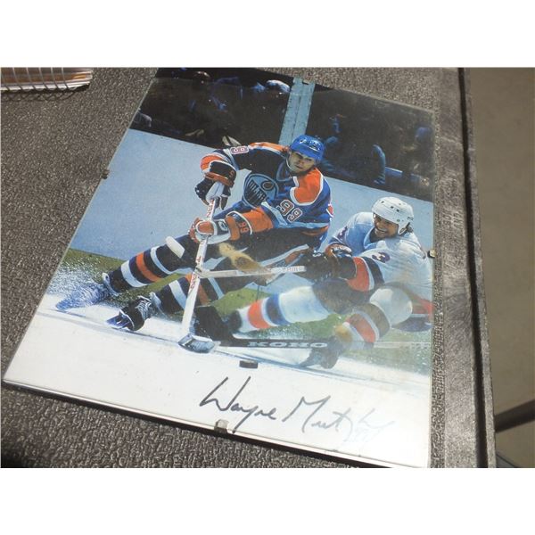 Signed Wayne Gretzky Hockey Picture