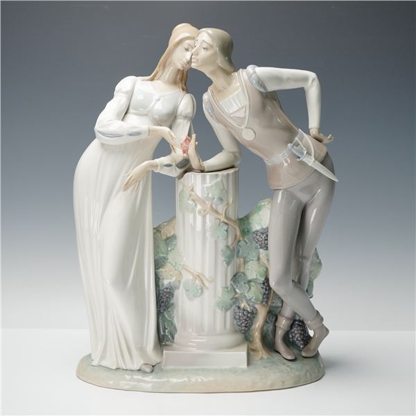 Lladro Porcelain Sculpture, Romeo and Juliet 01004750