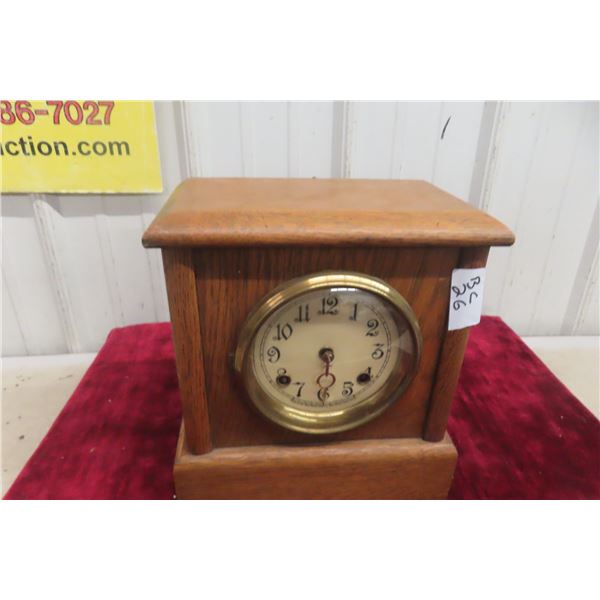 New Haven Oak Mantel Clock