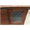 Image 6 : Oak 1/4 Cut Buffet with Beveled Mirror and Leaded Glass, 55" x 48" x 20"