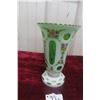 Image 6 : Victorian Bohemian White Overlay Cut-to-Green Glass Vase with Hand-Painted Floral Decoration