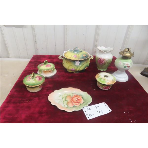 Floral Porcelain Bathroom Dish with Coal Oil Lamp