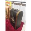 Image 4 : Two Wine Bottle Carriers