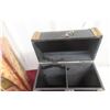 Image 5 : Two Wine Bottle Carriers