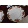 Image 5 : Seven Royal Albert Old Country Roses Pattern Dinner Plates, 9 1/2"