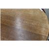 Image 9 : Quarter-Cut Oak Pedestal Dining Table with 10" Leaf and Six Chairs