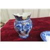 Image 19 : Porcelain Floral Two-Handled Urn, 12"