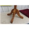 Image 2 : Oak Coat Tree 1/4 Cut With Original Hooks